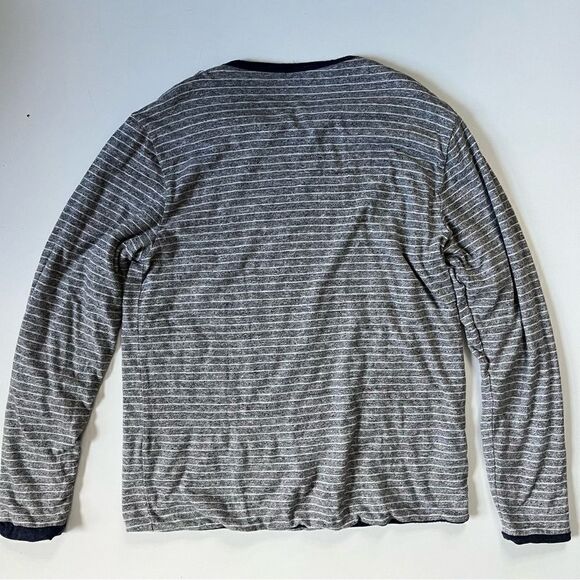 Faherty Cloud Cotton Reversible Crew Navy/Striped - Picture 9 of 10